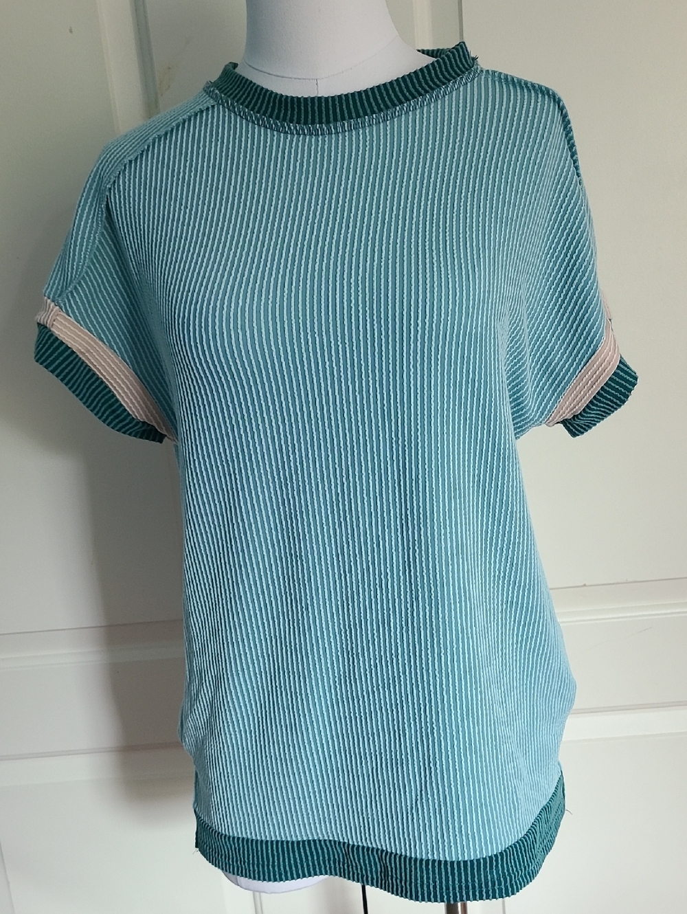 NWOT Ribbed Teal Green Tee Shirt